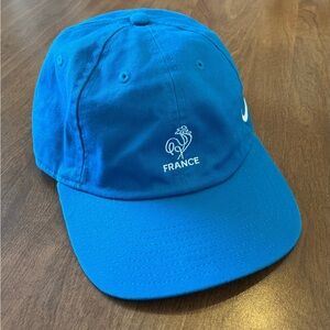 Nike Heritage86 France soccer hat